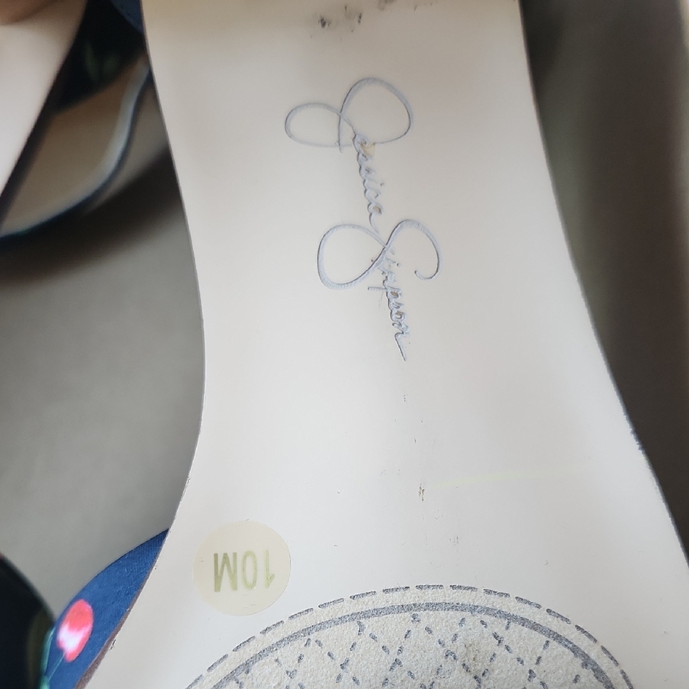 Jessica Simpson Black Cherry Pattern Heels - image 8